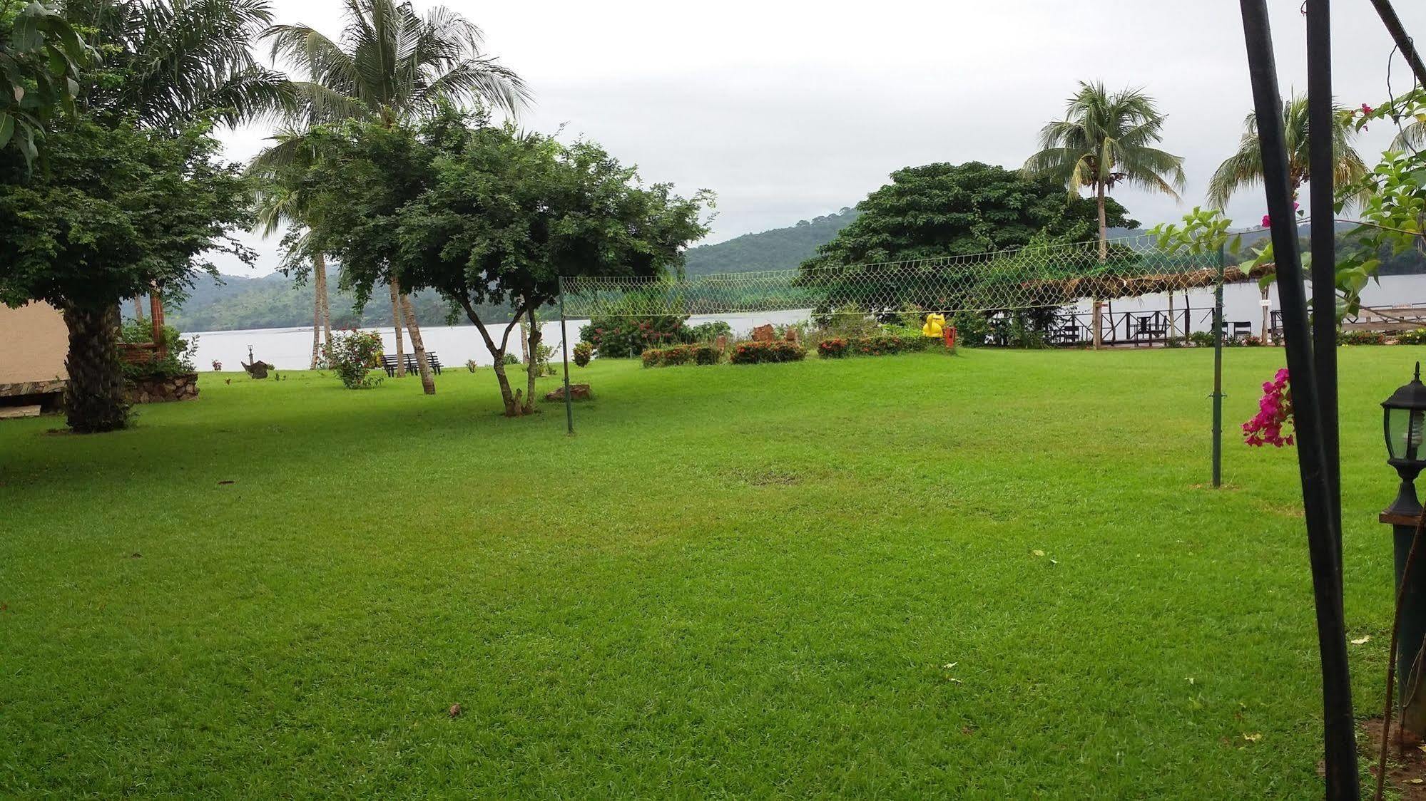 Afrikiko River Front Resort Akosombo Exterior foto