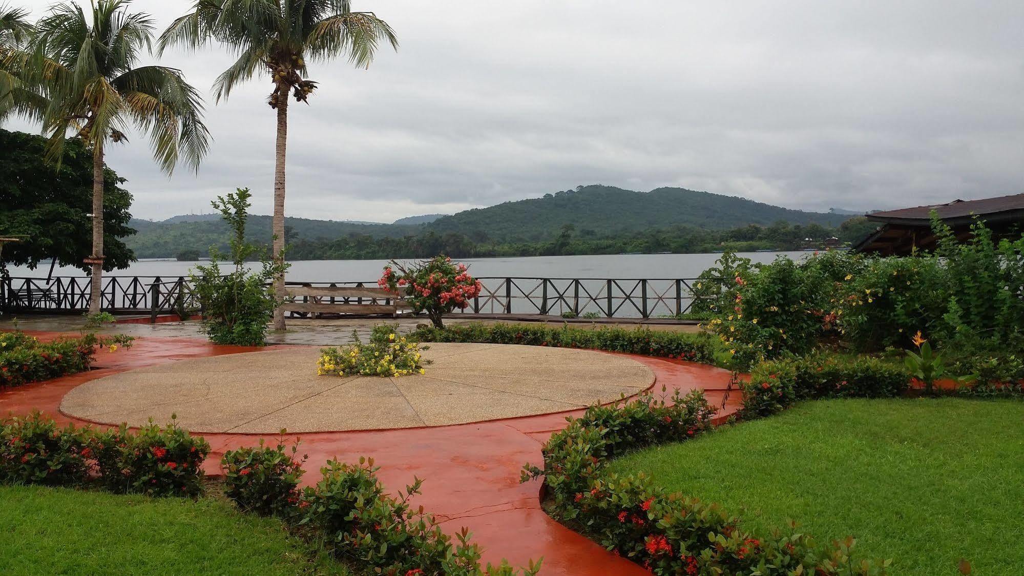 Afrikiko River Front Resort Akosombo Exterior foto
